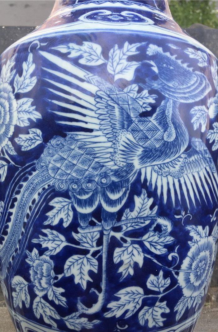 清中期青花凤凰纹赏瓶一对