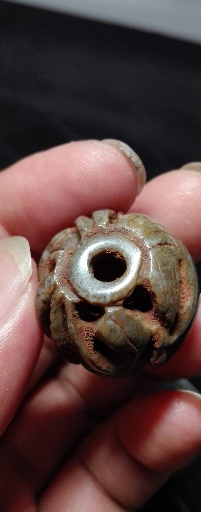 仙鹤纹镂空古珠