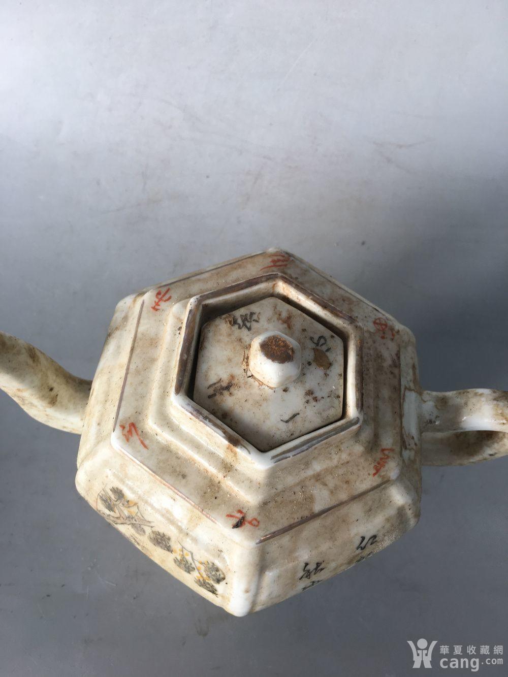 民国粉彩人物茶壶一把,底款 傅义祥造 15387830389