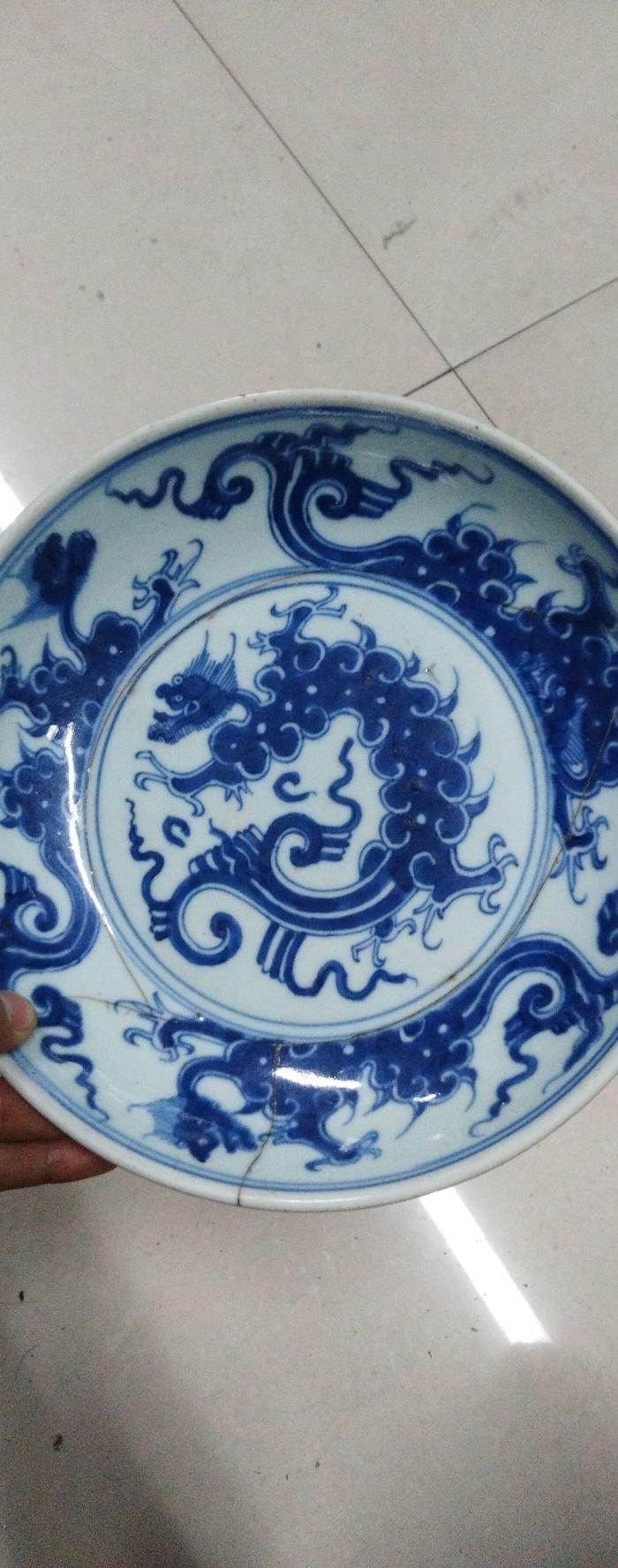 盘价格_清雍正青花夔龙大盘图片_来自藏友随风的心_瓷器_地摊交易