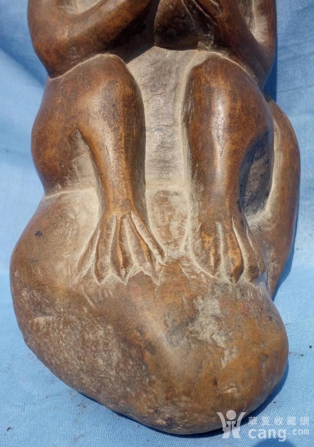 明代石雕猴子背猴寓意辈辈当官辈辈王侯高约15.5公分