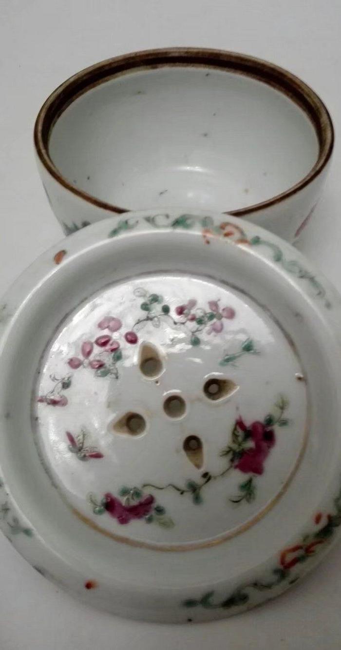 晚清名家余元昌作细路粉彩国色天香纹蟋蟀罐_晚清名家