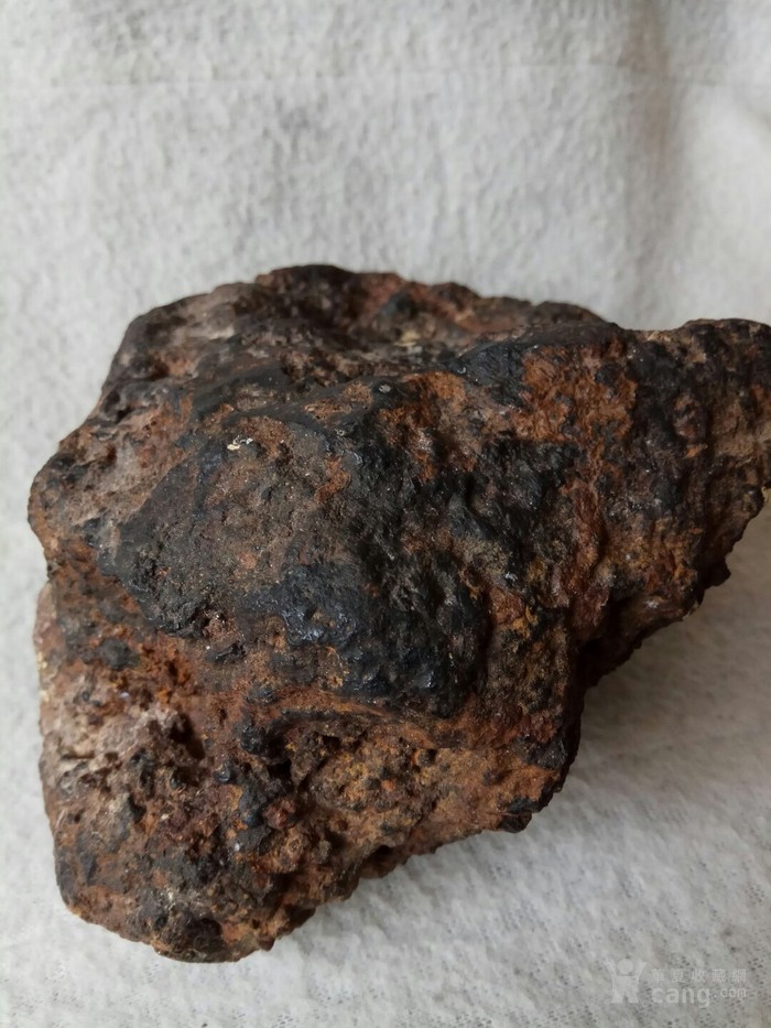 含铁质的石头