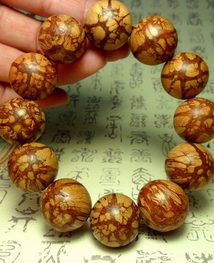 精品梅花入骨丹2.0手串!漂亮花纹!