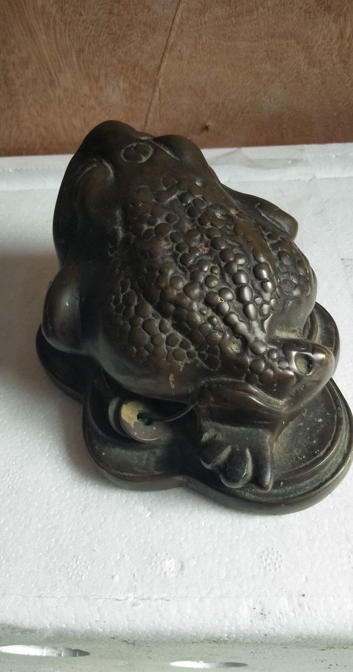 老铜三足金蟾,招财进宝