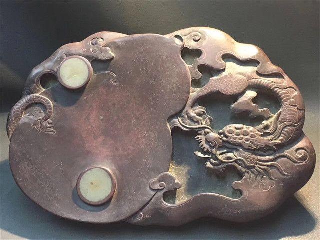 石友款云龙戏珠紫端砚