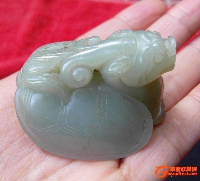 清代和田青白玉《龙龟》