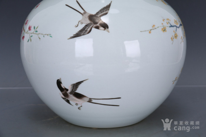 清雍正粉彩杏林春燕纹天球瓶 古董古玩古瓷器
