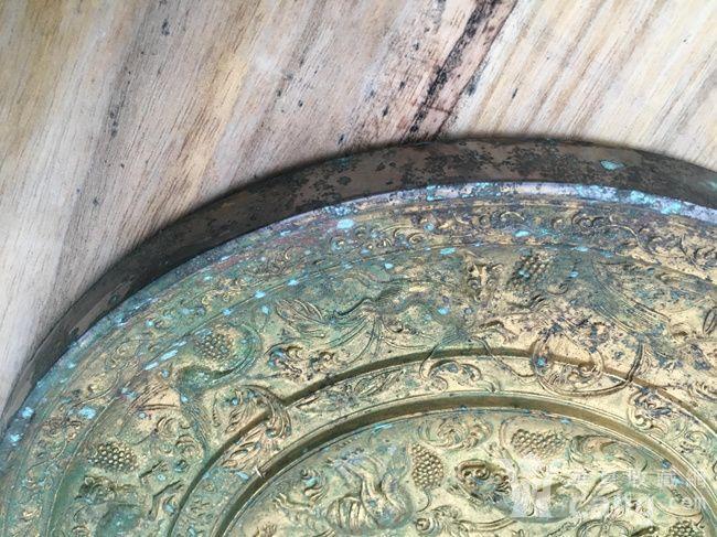 铜鎏金葡萄纹铜镜