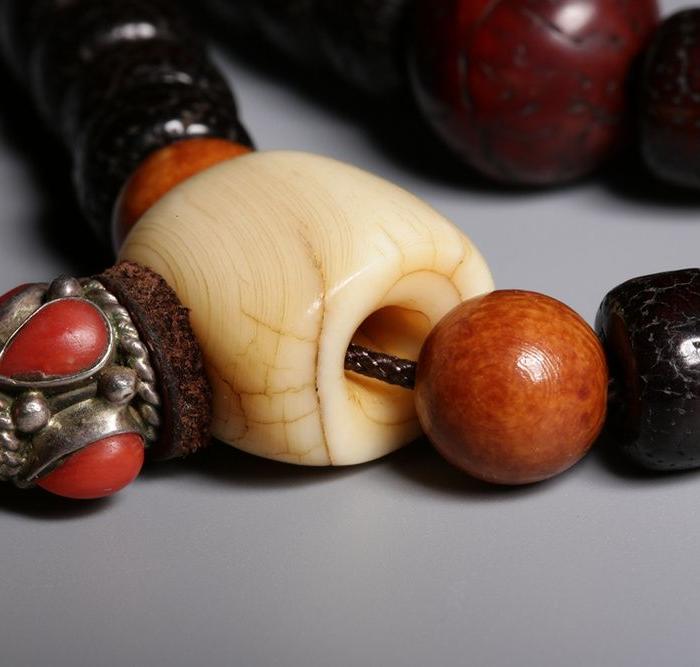 绝美包浆藏传朱砂供星月菩提108佛珠串