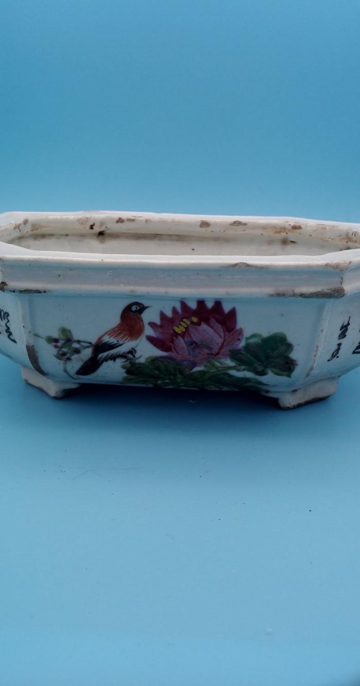 民国早期名家袁炳顺作粉彩花有清香纹水仙盆