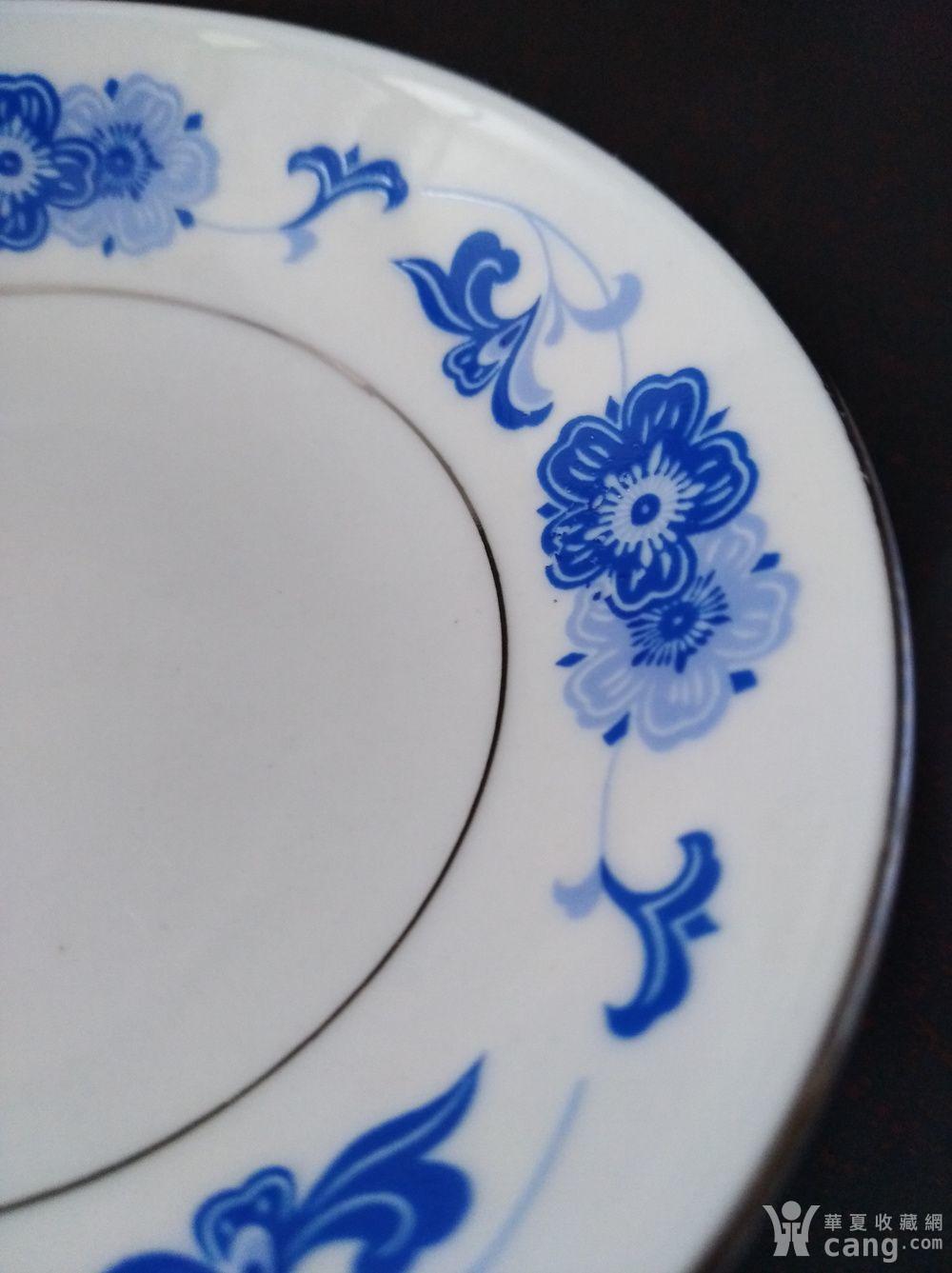 60 70年代中国国光底款 釉下纯手工彩绘蓝海棠花盘一对