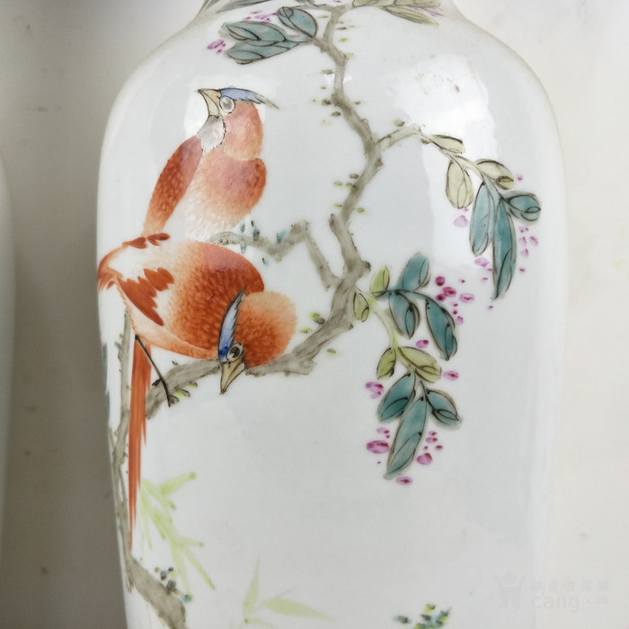 民国许达生粉彩花鸟棒槌瓶