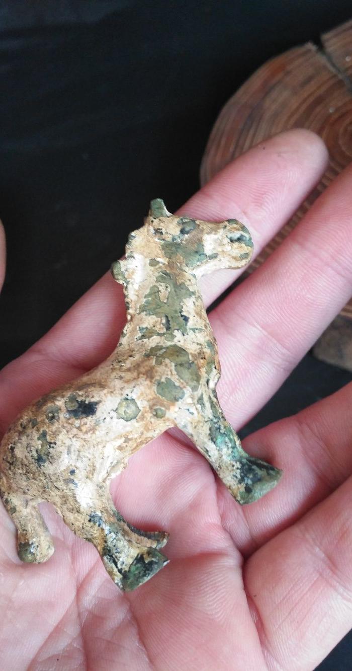 处理明国时期!实心铜马