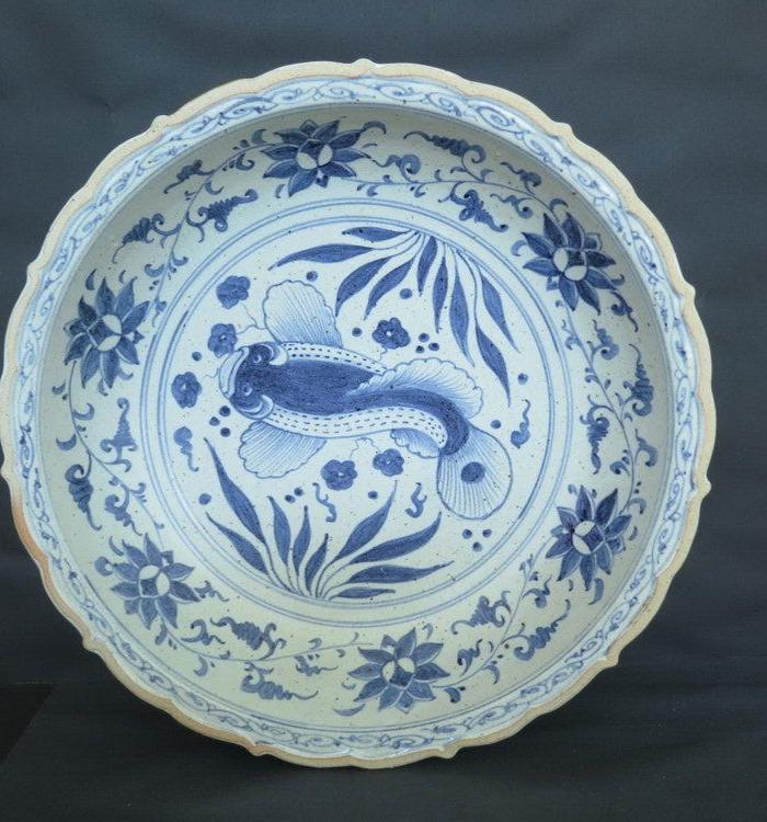 明初安南窑青花鱼藻纹大盘2