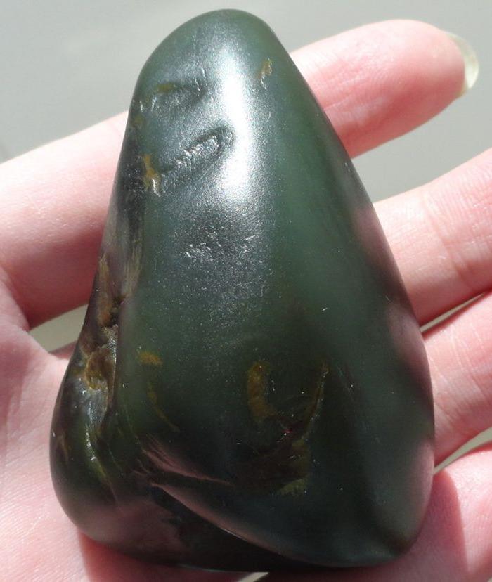 和田黑*塔青籽料原石136克!