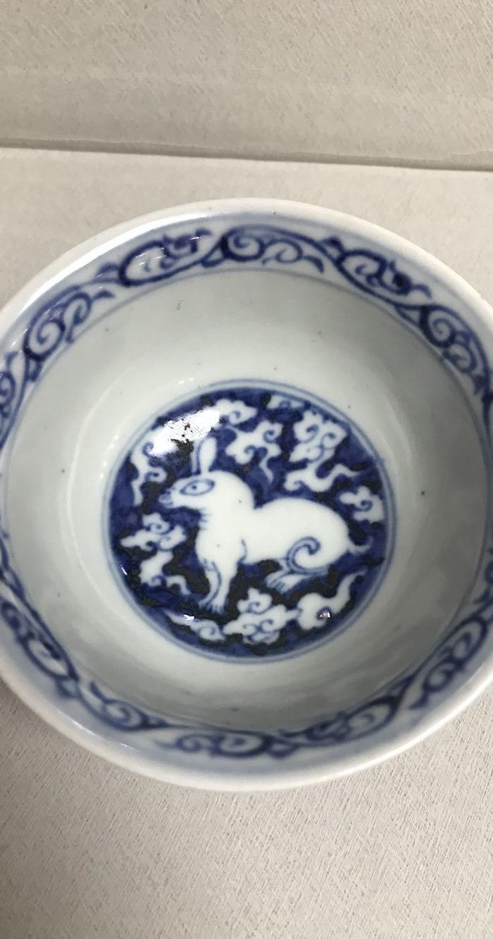 元青花留白兔子纹碗