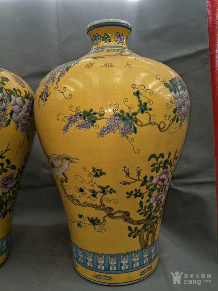 民国手绘黄釉大雅斋梅瓶一对,尺寸大,保存完整,包老