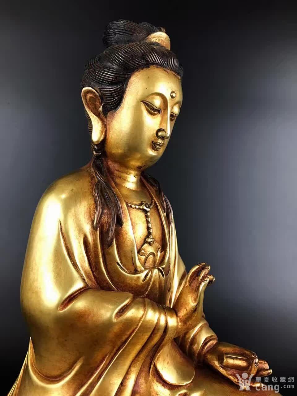 明代铜鎏金手持经书观世音菩萨