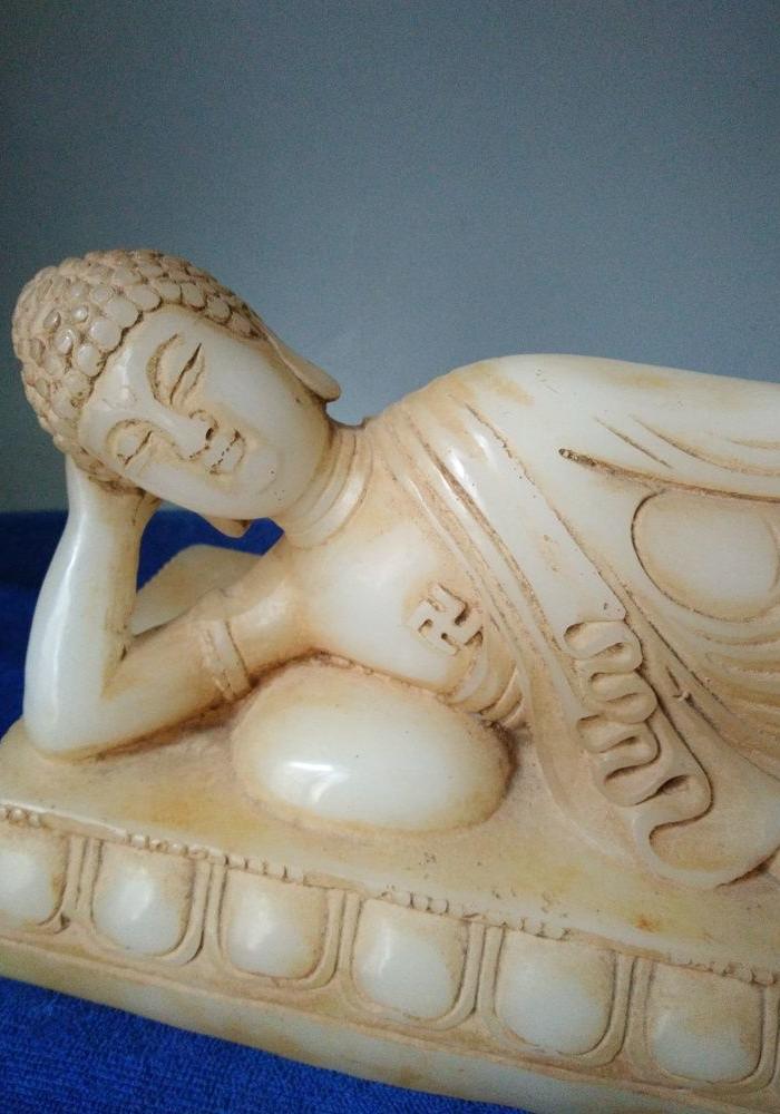 少见的战汉时期古玉老和田玉睡佛赏件