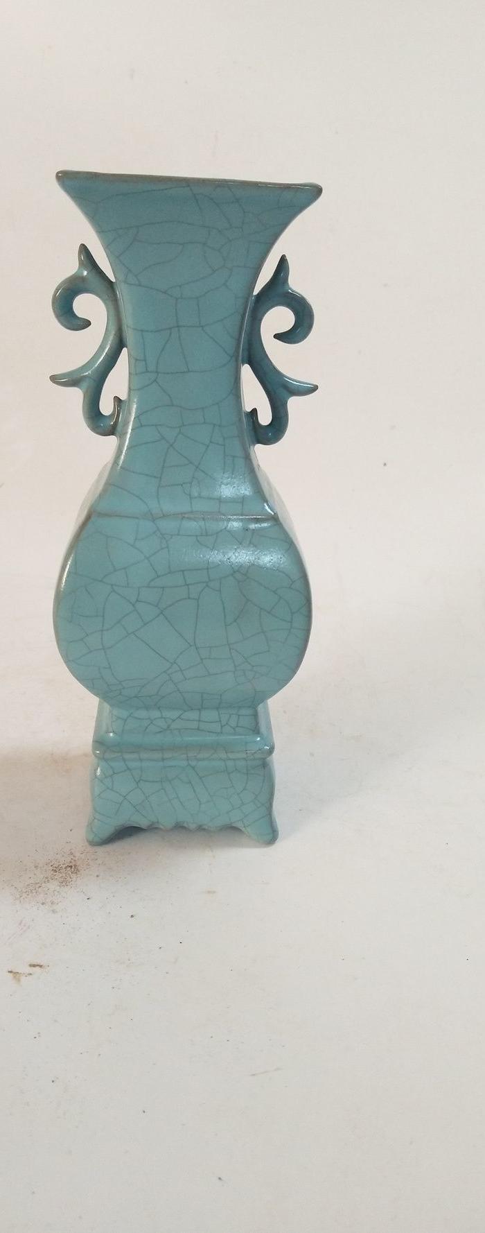 乡下收到带底款蓝釉方尊瓶