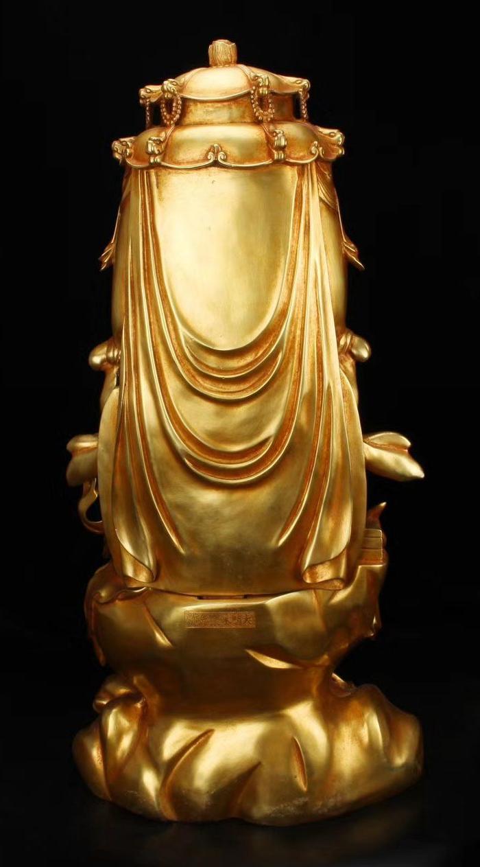 明精铸铜胎鎏金华盖水月观音坐像