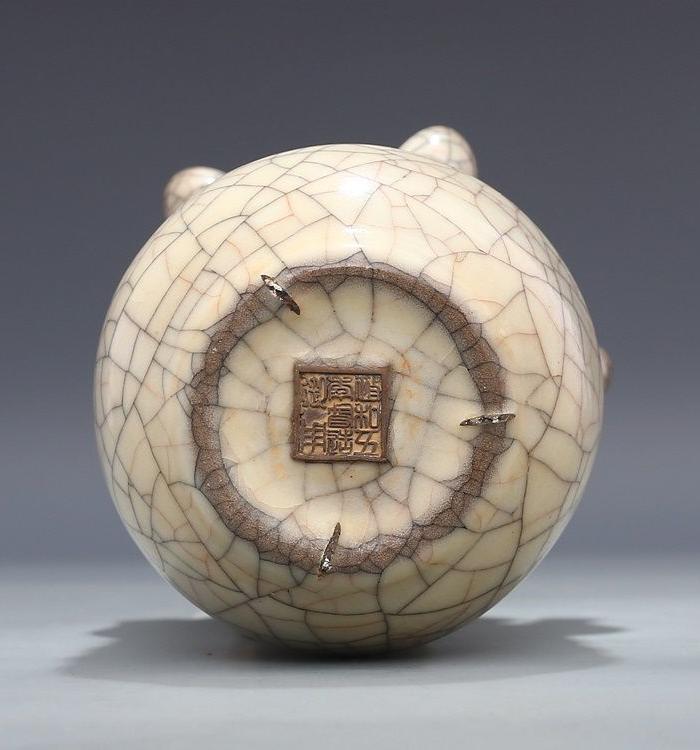 哥窑 金丝铁线 五管瓶