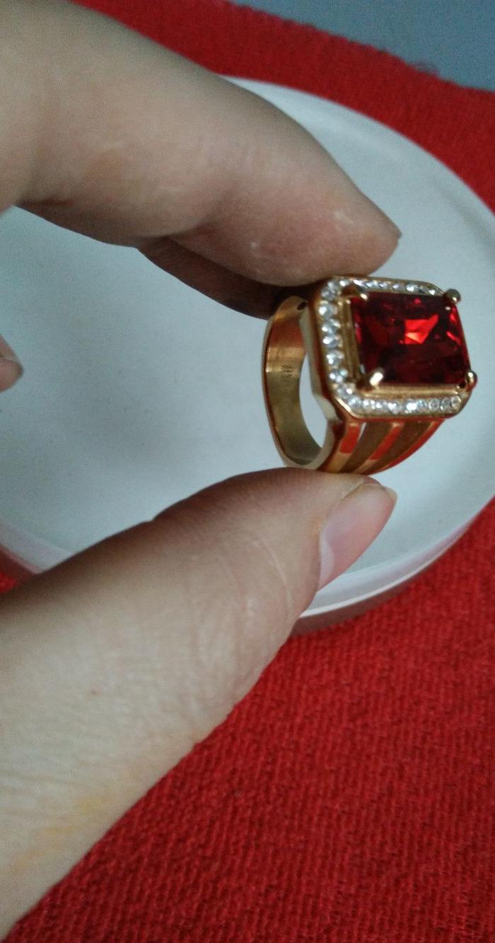 老凤祥18k天然红宝石戒指