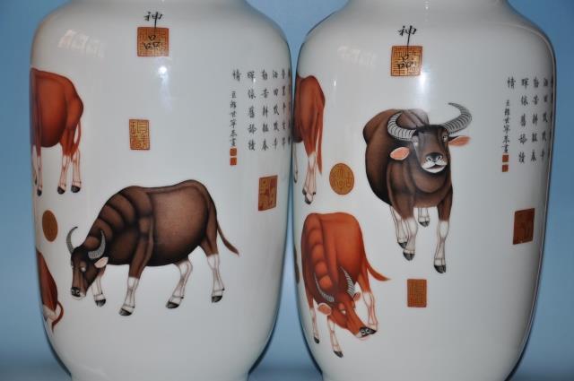 清乾隆五牛图对瓶