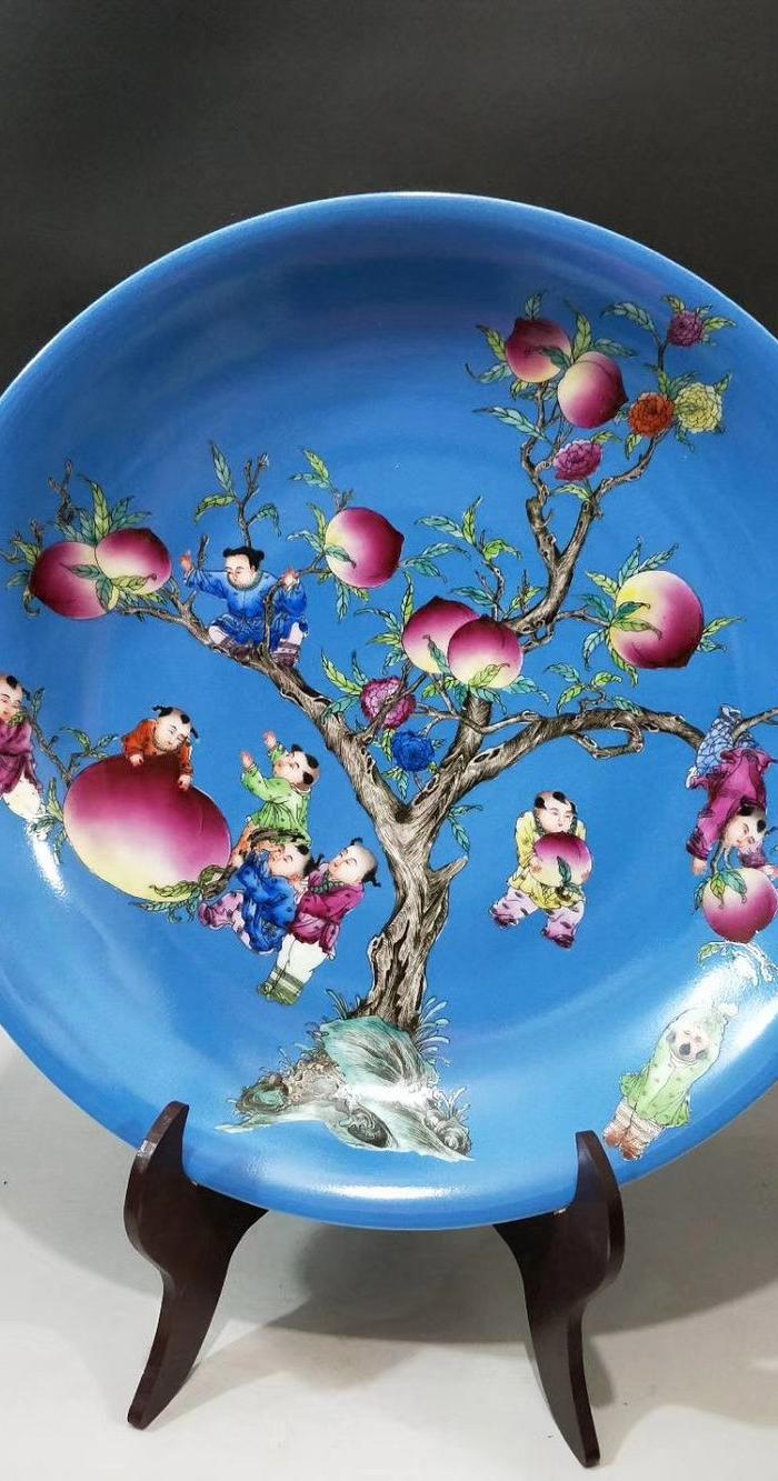 清 粉彩九子攀桃大盘