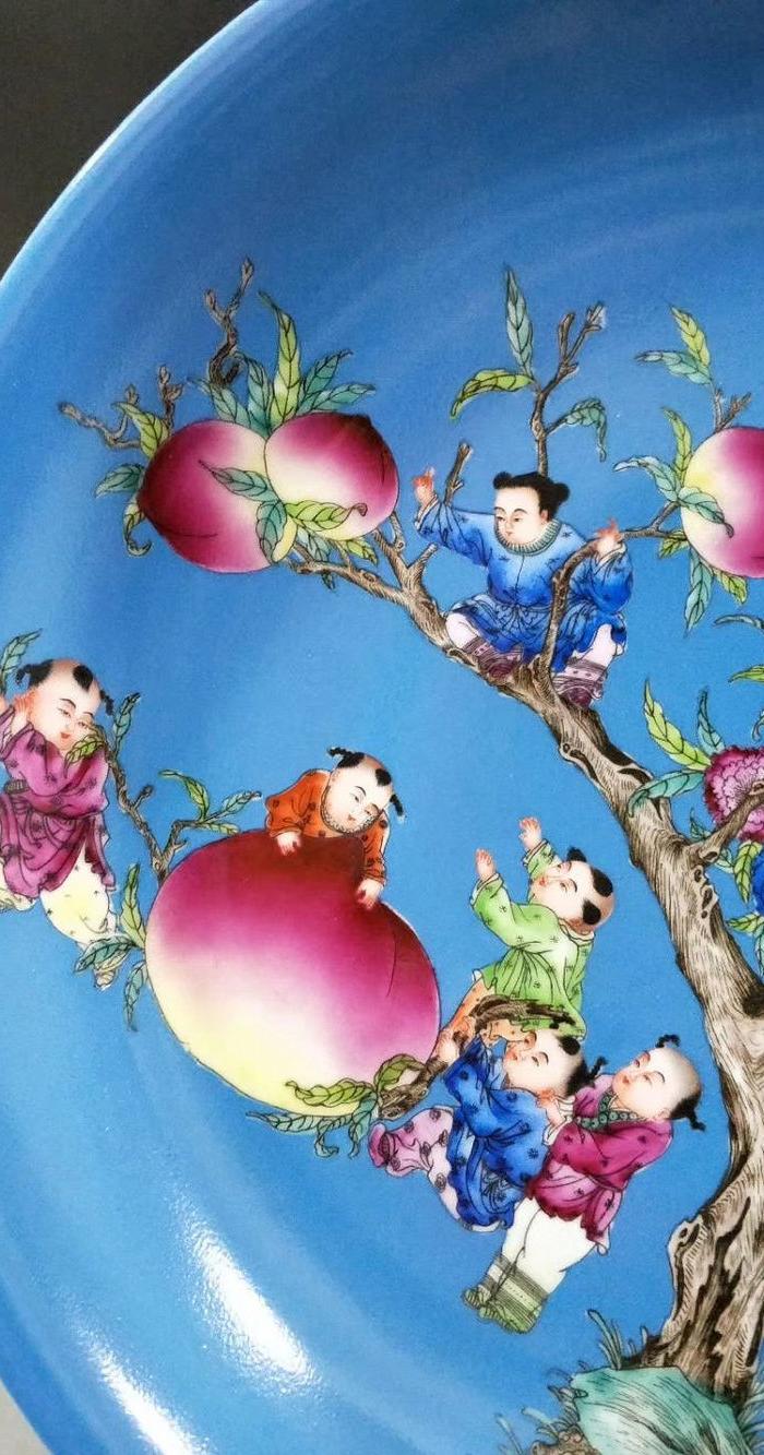 清 粉彩九子攀桃大盘