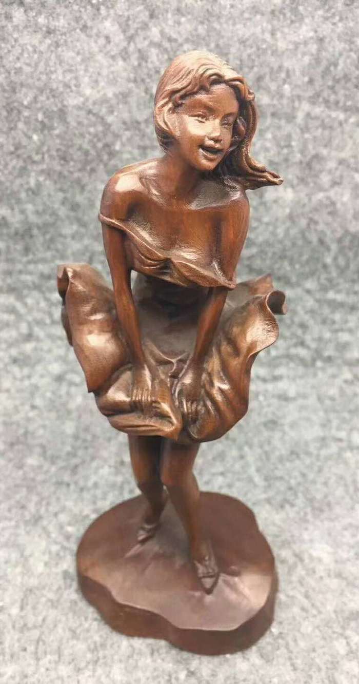 日本回流黄杨木裸体美女,雕刻精美,包浆老道.