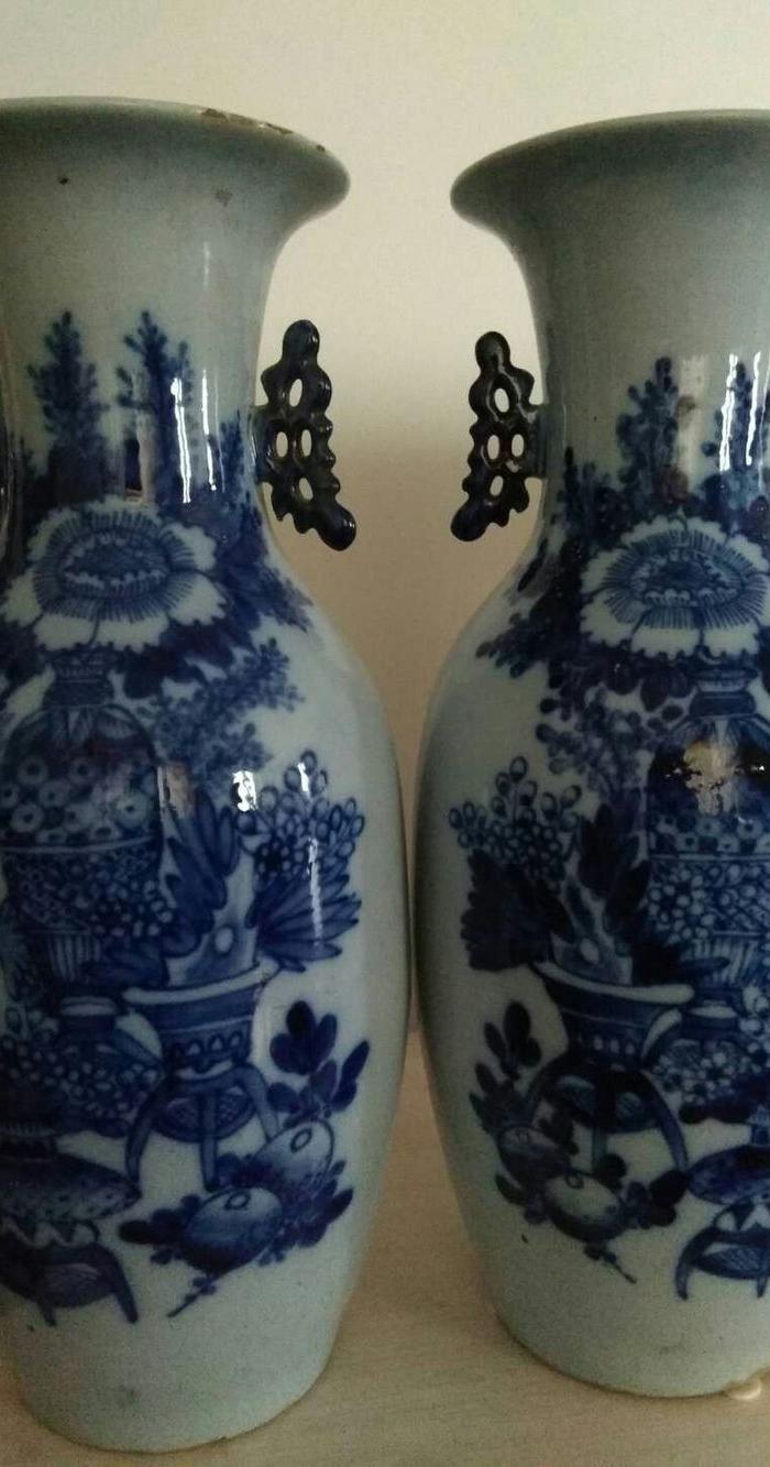 清晚期青花花卉掸瓶