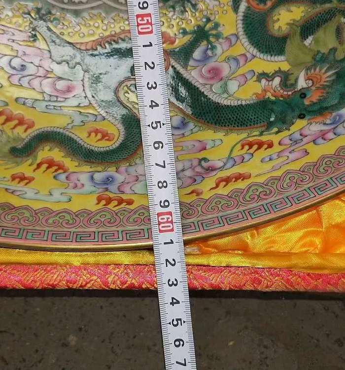 清代乾隆年五龙盘,全品到代,直径60 公分
