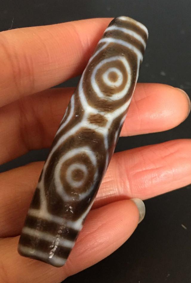 稀有6眼龙纹老天珠