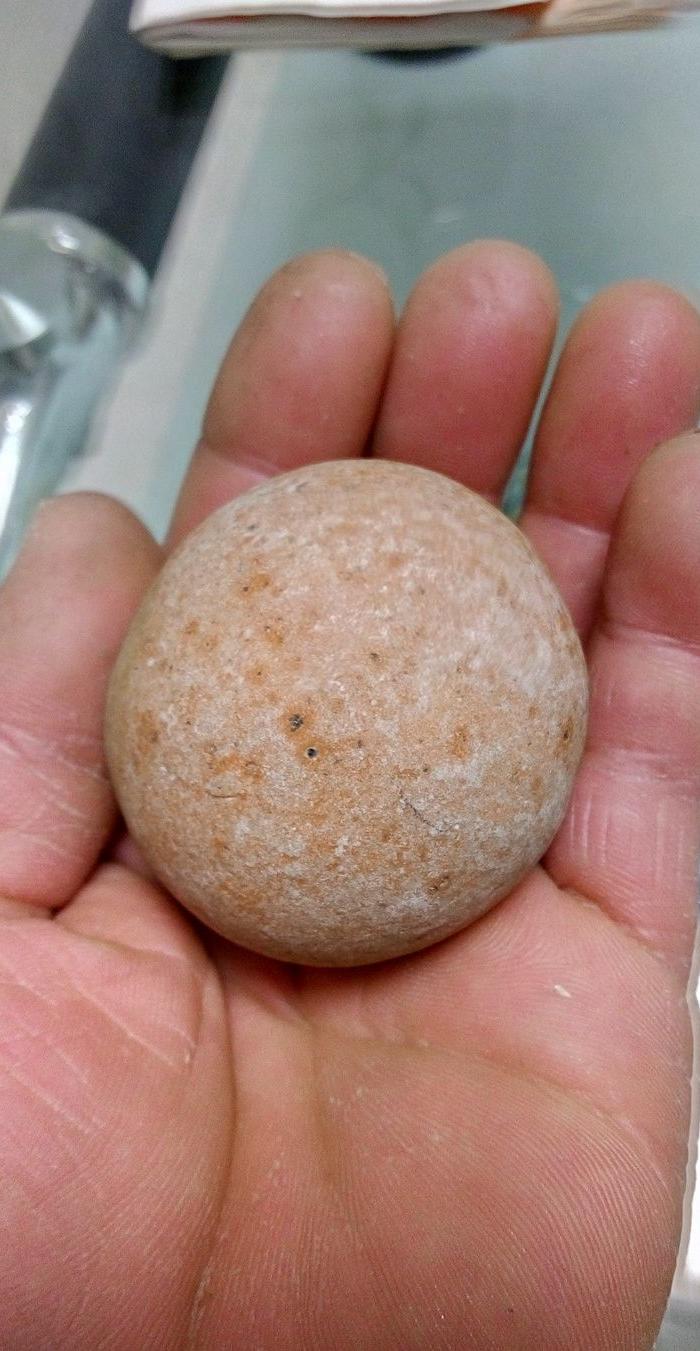 夜光宝石原石手把件夜明珠,少有的圆形,镇宅辟邪