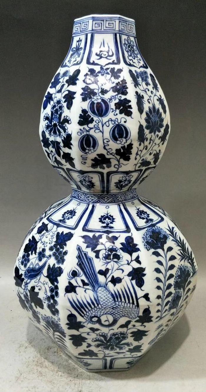 元 青花瓜果纹菱形葫芦瓶