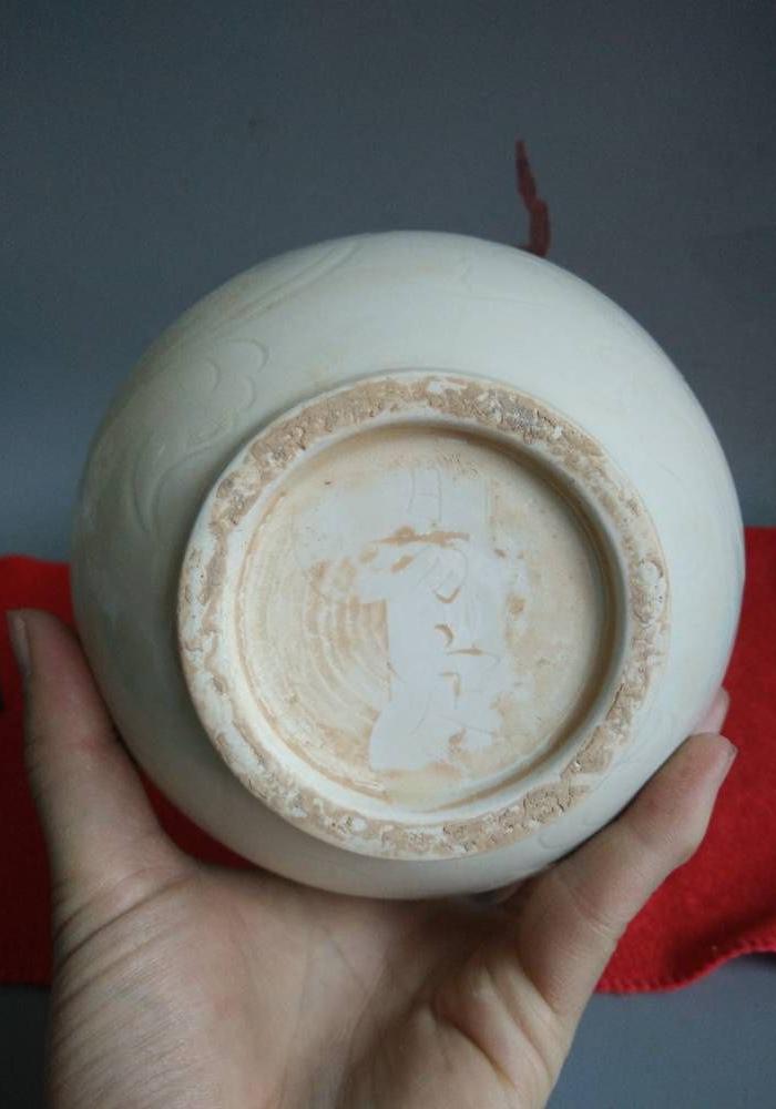 *白瓷易定窑瓷瓶图片_来自藏友鑫源慧阁_瓷器_地摊交易_华夏收藏网