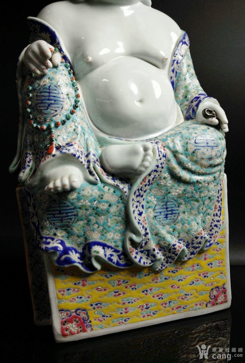 清代 福建会馆款印制作的粉彩瓷雕塑坐像弥勒佛摆件