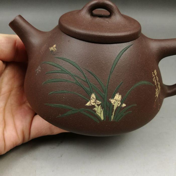 绘兰花石瓢紫砂壶