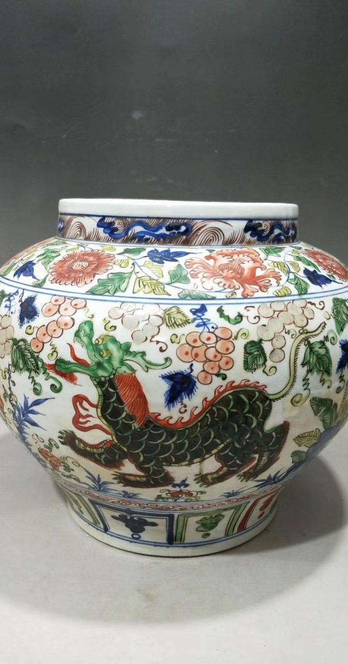 元代五彩麒麟罐