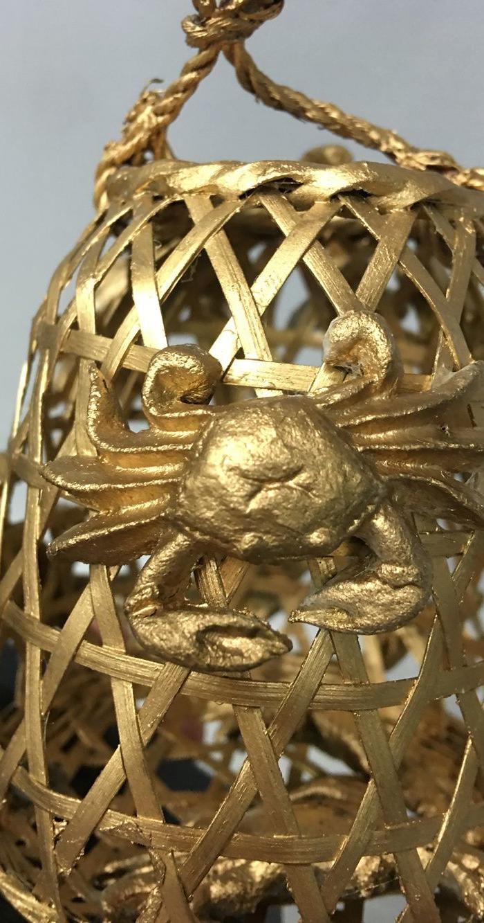 创汇时期金漆木雕蟹笼