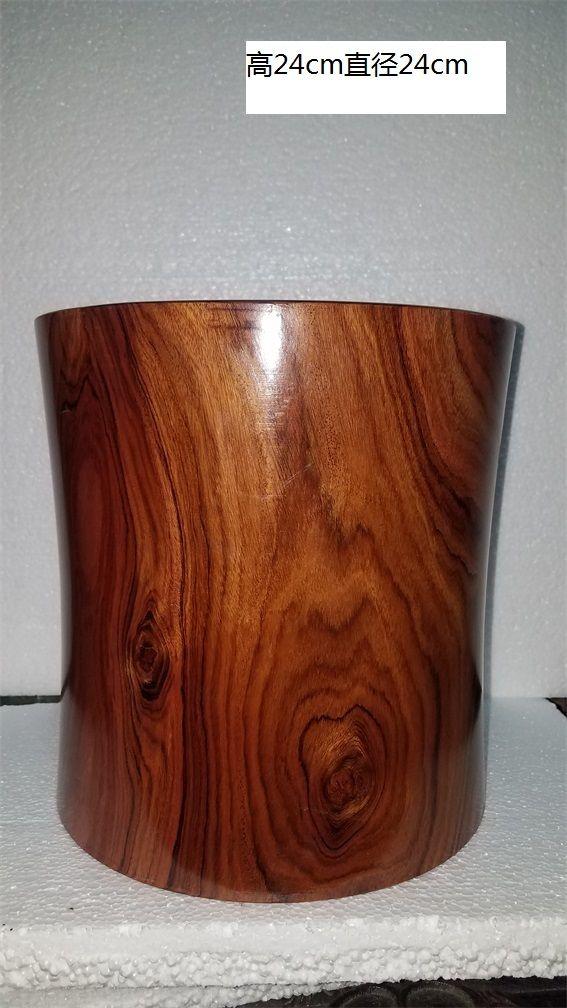 黄花梨大笔筒