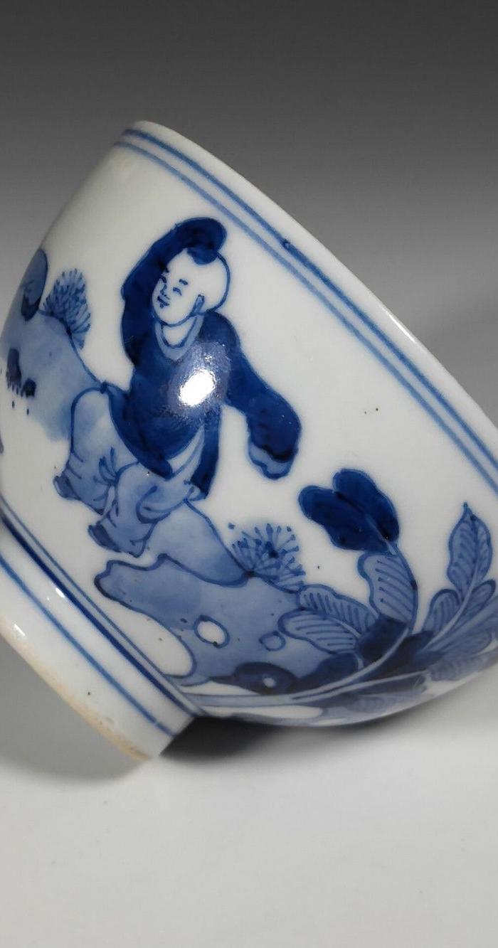 清康熙青花婴戏人物杯