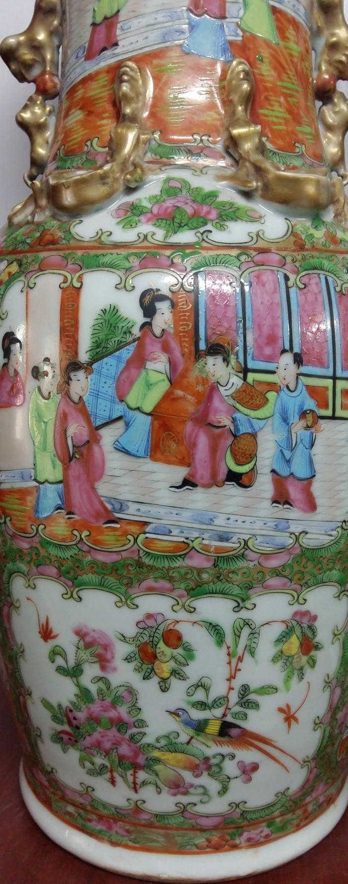 清代广彩人物故事大花瓶一对