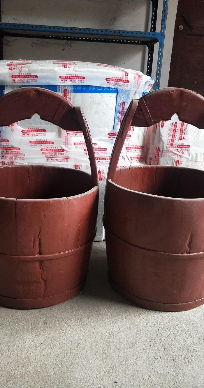 老木水桶一对,大号水桶,完整无缺,包老包邮