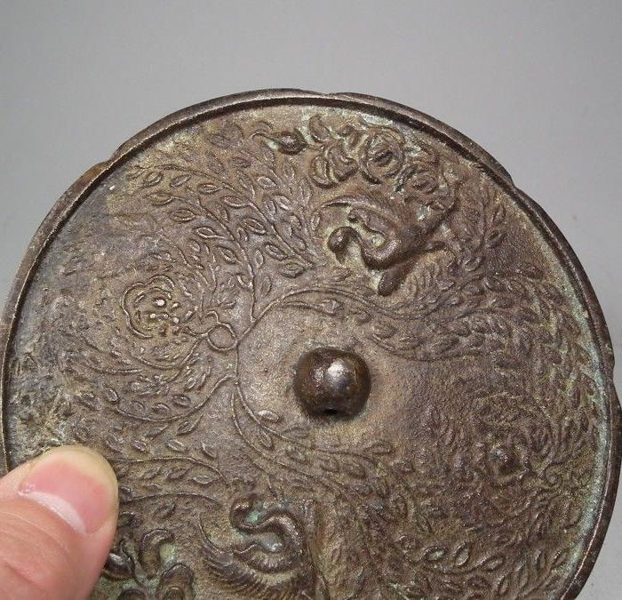 老黄铜双凤鸟纹大圆铜镜