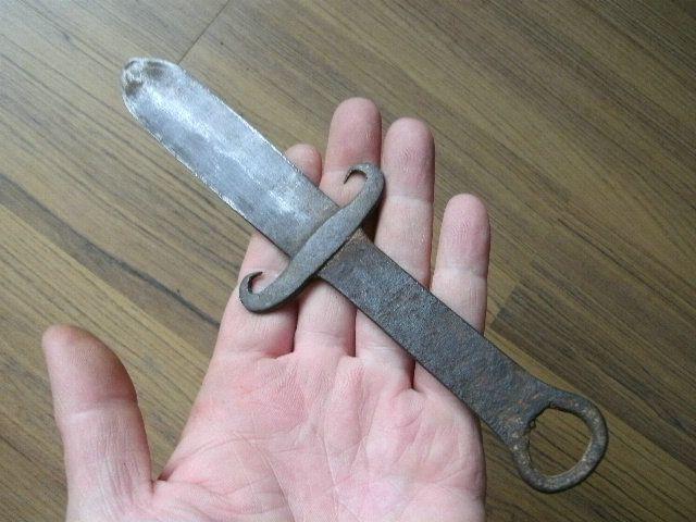 清代短铁剑,很规整的样子