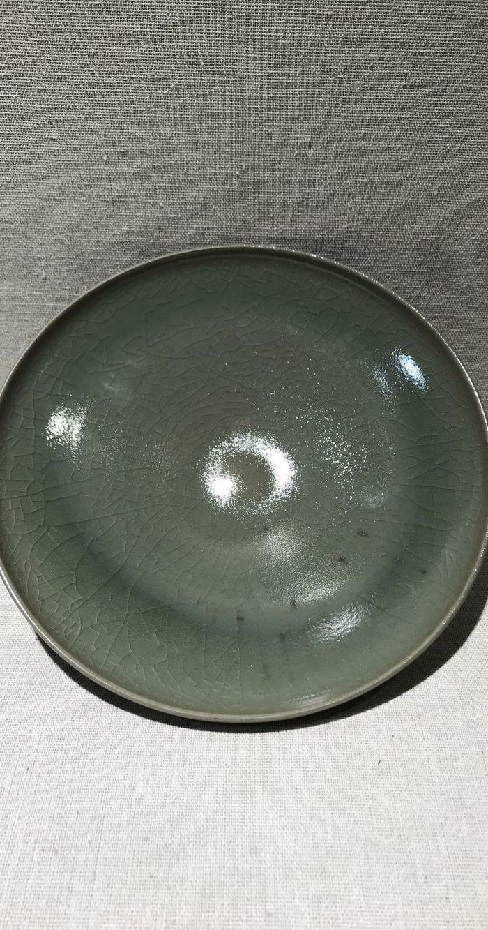 东沟窑青瓷盘子