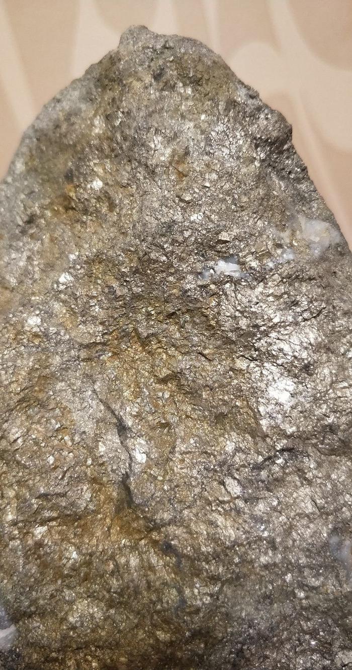 天然金矿石摆件